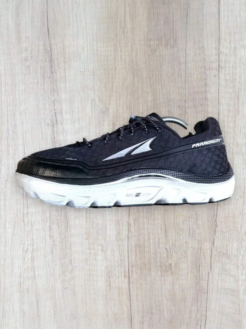 Altra Paradigm 5 Black Running Shoes Zero Drop FootShape Wide Toe Box Mens 10